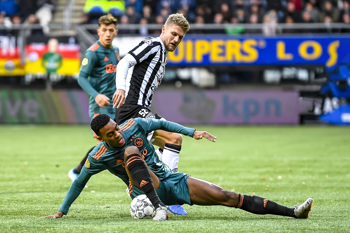 Driedingenheraclesuit800