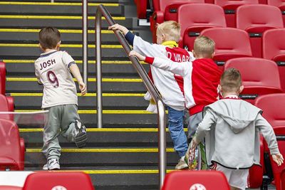 Misschien liggen er paaseitjes verstopt op de tribune? © Pro Shots