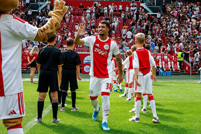 Leonardo maakt kennis met Lucky. © Pro Shots