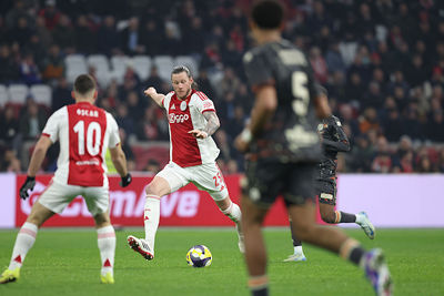 Weghorst maakt in de tweede helft zijn rentree. © De Brouwer