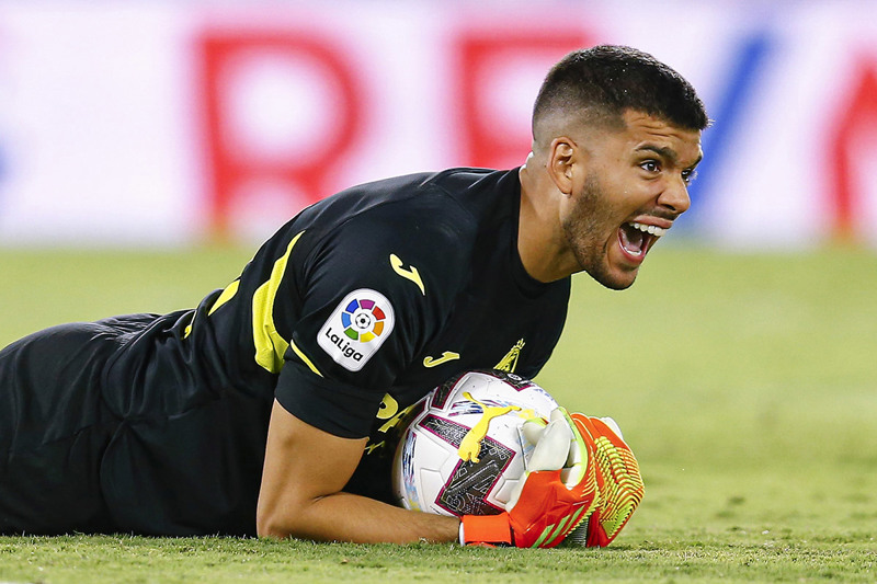 Ajax en Villarreal zijn eruit: Rulli gaat in Amsterdam keepen