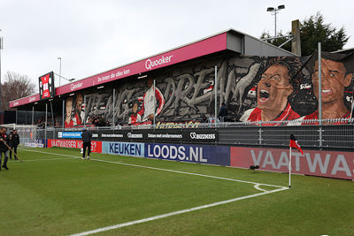 Steur, Mokio, Bounida en Bouwman. Met ertussen Rijkaard en Kluivert. © De Brouwer