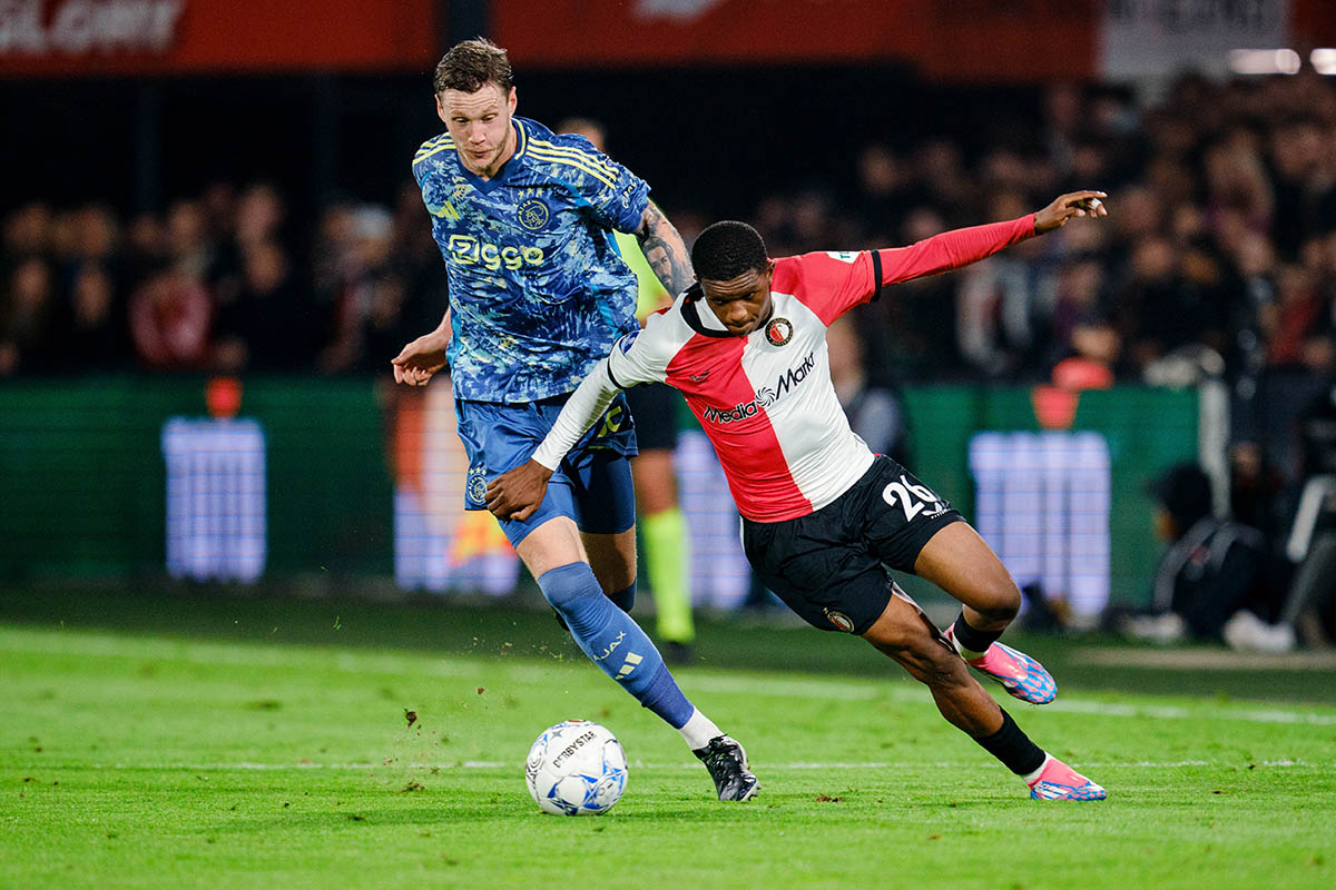 Weghorst over onthaal spelersbus: ‘Voor mij is dit goud waard’