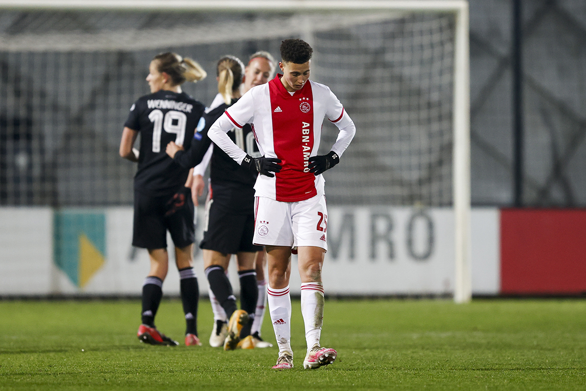 Ajaxvrouwenbayern800