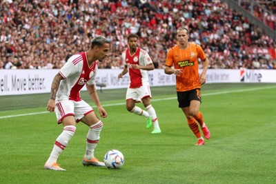 Pssst, Klaas Jan en Gerry… Niet meer opnemen, deal? © SV Ajax