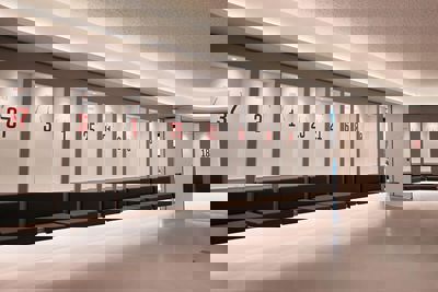 De kleedkamer is een stuk groter geworden. © AFC Ajax