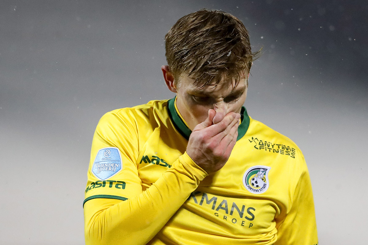 Zure Flemming murmelt over drie sterren en noemt treffer Haller ‘Ajax-onwaardig’