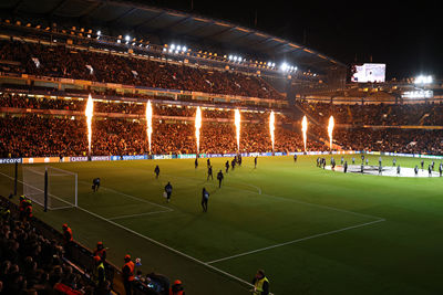 Even drie keer ‘biem’ en dan kunnen we beginnen. © De Brouwer