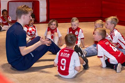 Zij begeven zich in goede Ajaxkringen. © Pro Shots
