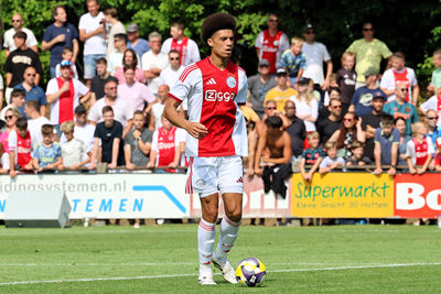 Na rust is het aan de Ajaxjonkies, zoals Bouwman. © SV Ajax
