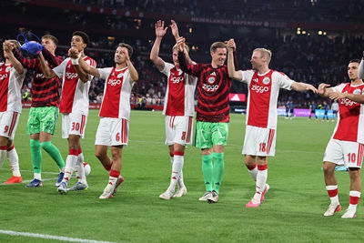 Bedankt mannen, zondag wacht PEC Zwolle alweer. © SV Ajax