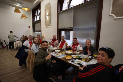 Bij tentjes binnen spotten we ook veel wit-rood-wit. © De Brouwer