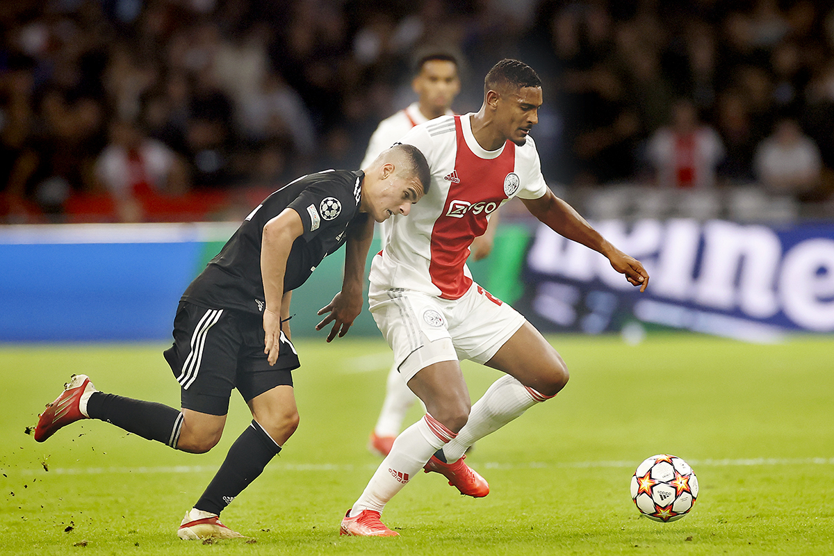 Haller Tegen Besiktas 1200