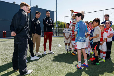 Edvardsen wordt gevraagd naar zijn mooiste doelpunt voor Ajax. © Pro Shots
