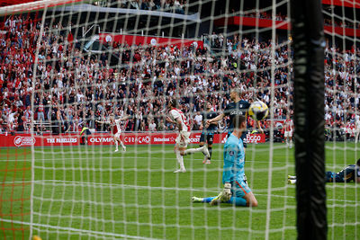 Eindelijk de 2-0! Weghorst poeiert de bal in de touwen. © De Brouwer