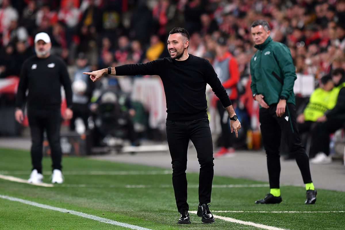 Farioli trots dat zijn spelers wilden lijden in Praag