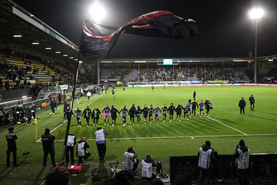 Bedankt, mannen. Tot in Bakoe! © De Brouwer