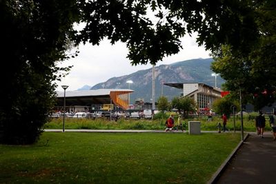 Het is een kleine 25 minuten lopen naar het stadion. © De Brouwer