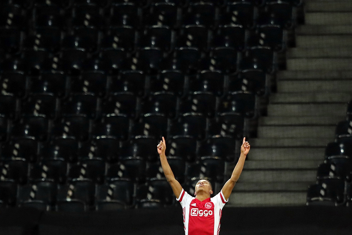 Natuurlijk hebben we een fotoverslag van het verjaardagsfeestje van Ajax in Bern!