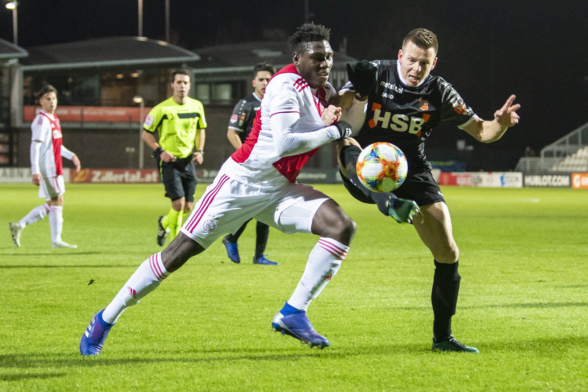 jong-ajax-1200-volendam