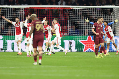 Hands of niet? © De Brouwer