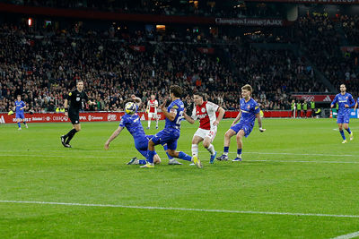 Gloukh valt ongelukkig in. © De Brouwer