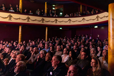 Net als bij de duels van Ajax kon het bordje uitverkocht worden omgedraaid. © Pro Shots