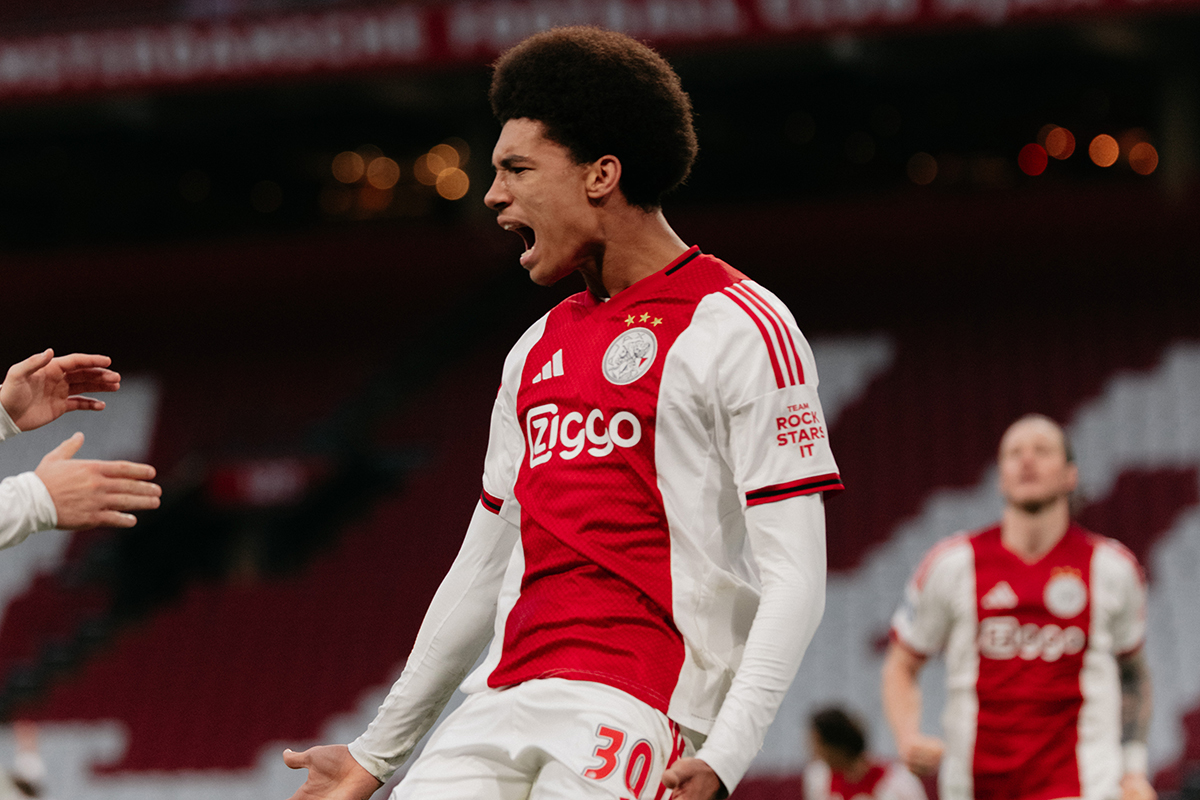 Juichende Bouwman krijgt plekje op wallpaper!