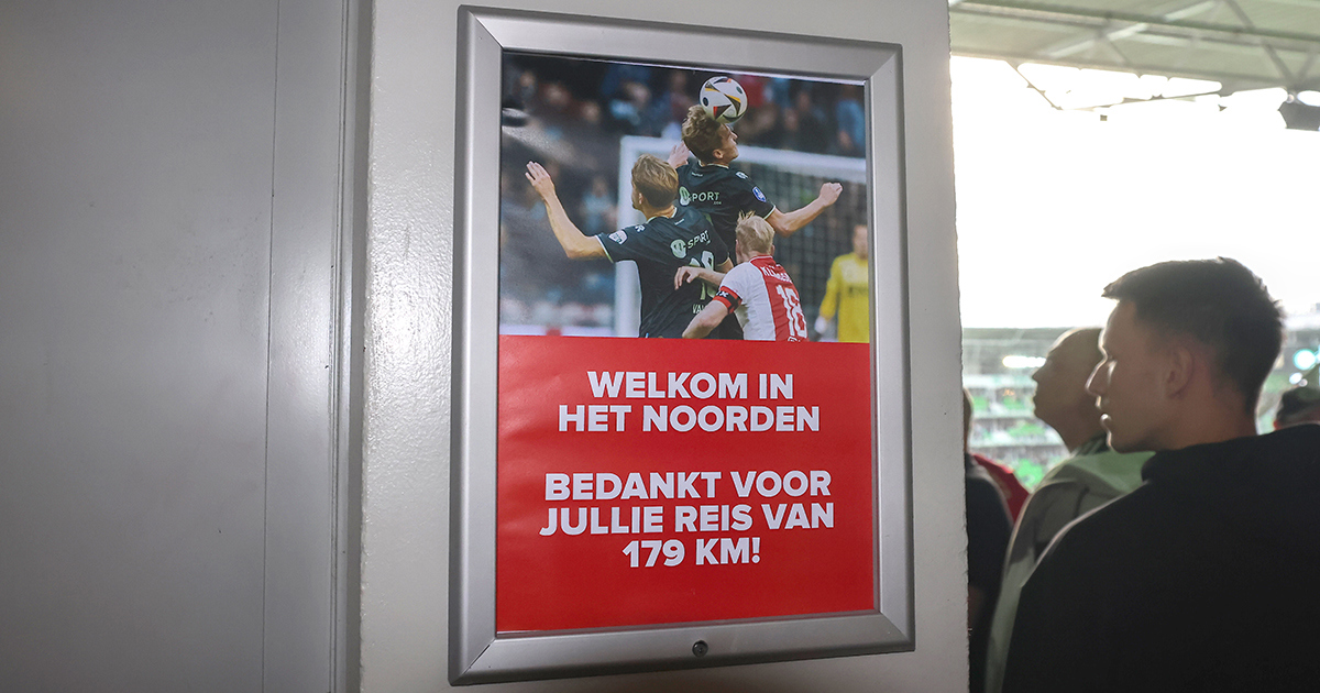 Handige SV Ajaxbussen maken trip naar FC Groningen-uit