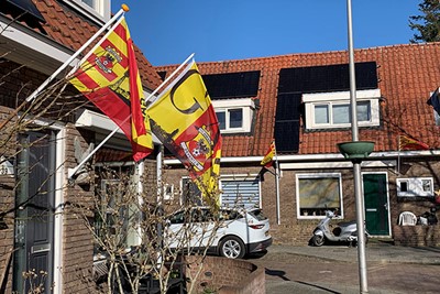 In Deventer hangen de mensen de vlag al uit. © Ajax Life