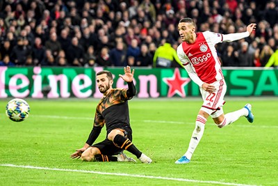 AMSTERDAM, 10-12-2019 , JohanCruyff Arena, season 2019 / 2020 of the UEFA Champions League between Ajax and FC Valencia. Shot on goal of Ajax player Hakim Ziyech