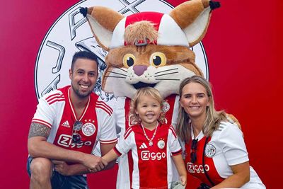 Met het hele gezin op bezoek bij Lucky. © Pro Shots