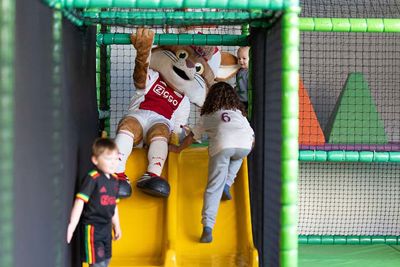 Lucky gaat overal in, hoor. Geen probleem! © Pro Shots