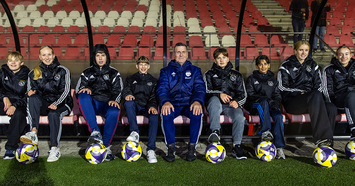 Prijsvraag: Word ballenjongen of -meid bij Jong Ajax - SC Cambuur!