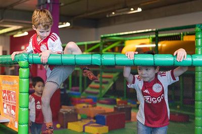 Ajacieden in de hekken! © Pro Shots