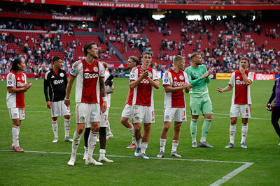 Op naar Volendam-uit! © De Brouwer
