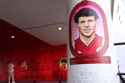 Dat is toch die spits van die omhaal? © Ajax Life