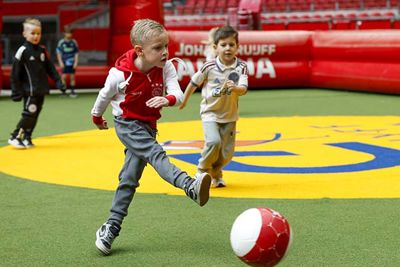 Gelukkig is dit een bal en geen paasei! © Pro Shots