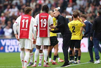 Hij moet zijn team flink bijsturen, maar dat lukt nauwelijks. © De Brouwer