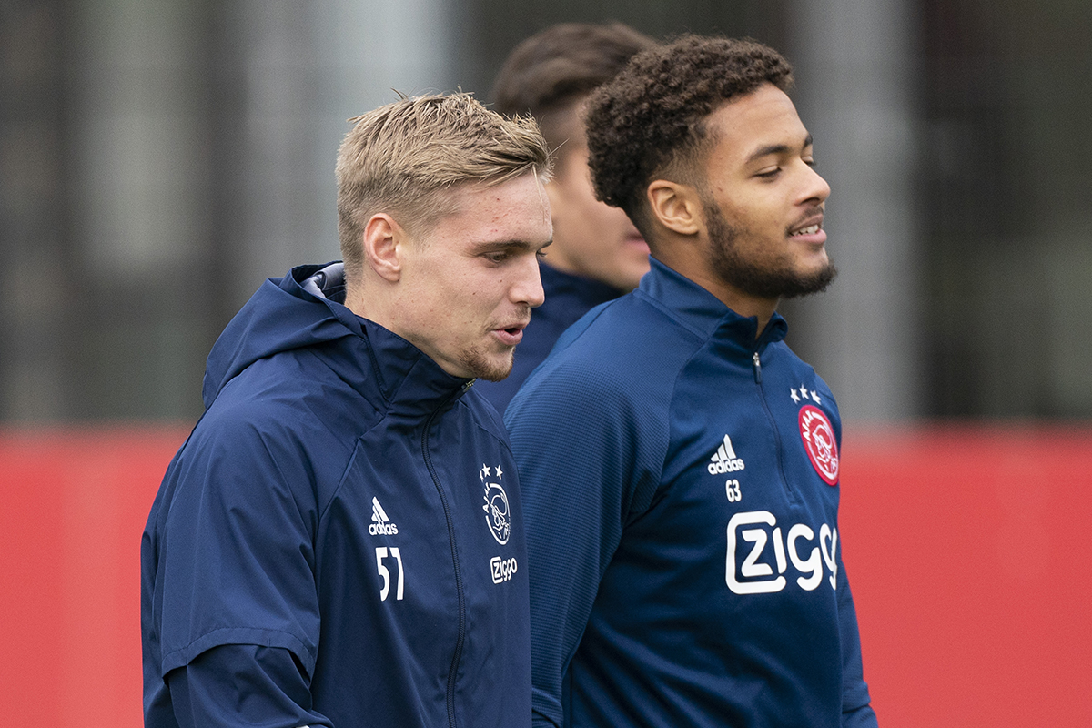 Taylorrenscheersteelftal800