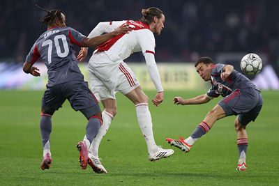 Daar kan hij als invaller ook niks aan doen. © De Brouwer