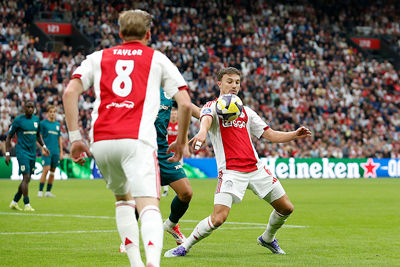 Regeer staat aan de aftrap. Een verrassing voor velen. © De Brouwer