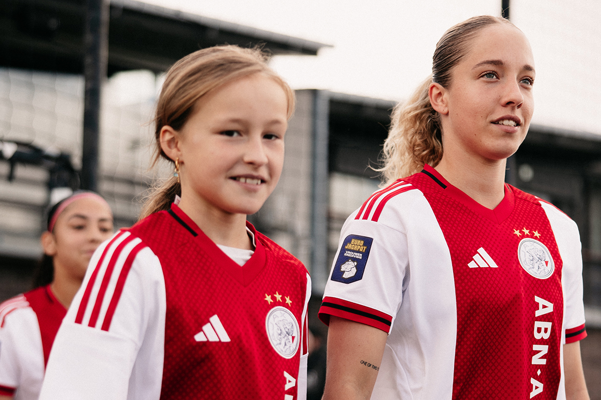 Mascottesajaazv800 (1)