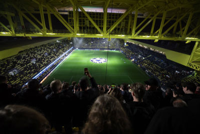 Stukje lichtshow naar de mensen toe. © De Brouwer