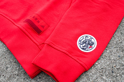 Met natuurlijk weer die ouwe. Da