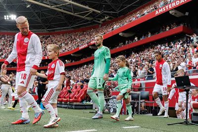 Klaassen heeft altijd oog voor de kleintjes. © Pro Shots