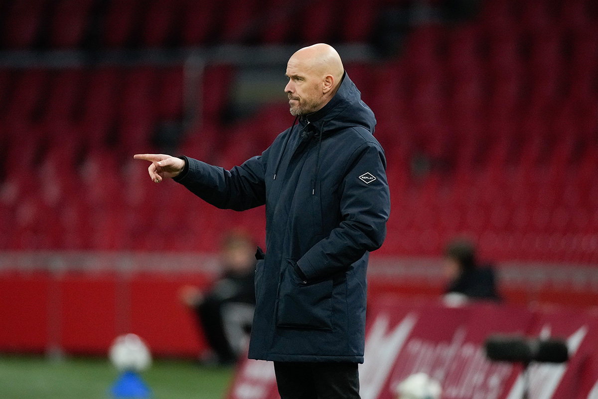 Ten Hag: ‘Wanneer wij de bal hebben, kan de tegenstander niet scoren’