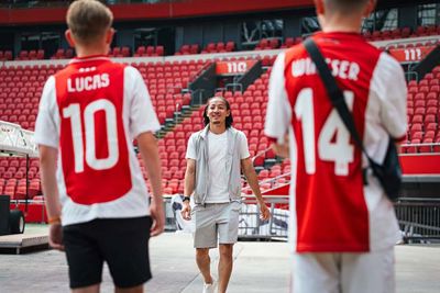 Ah, daar is de vrolijke Ajacied al. © Pro Shots