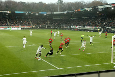 Pfoah, goede actie van Brobbey zeg! © De Brouwer