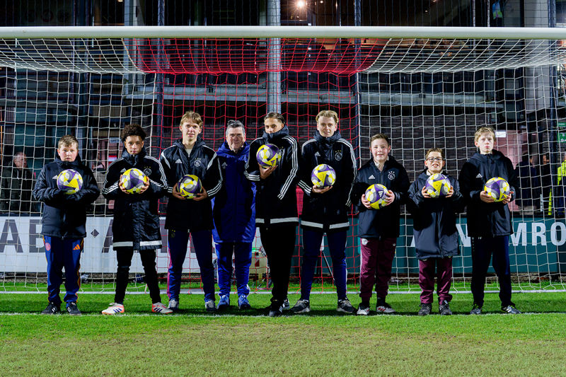 Ballenjongensjajjut800